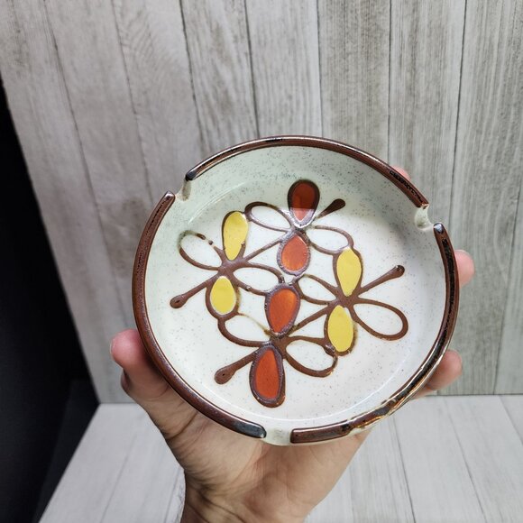 Vtg MCM Stoneware Ceramic Round Ashtray Art Pottery Floral Design 5" Diameter - Picture 5 of 8